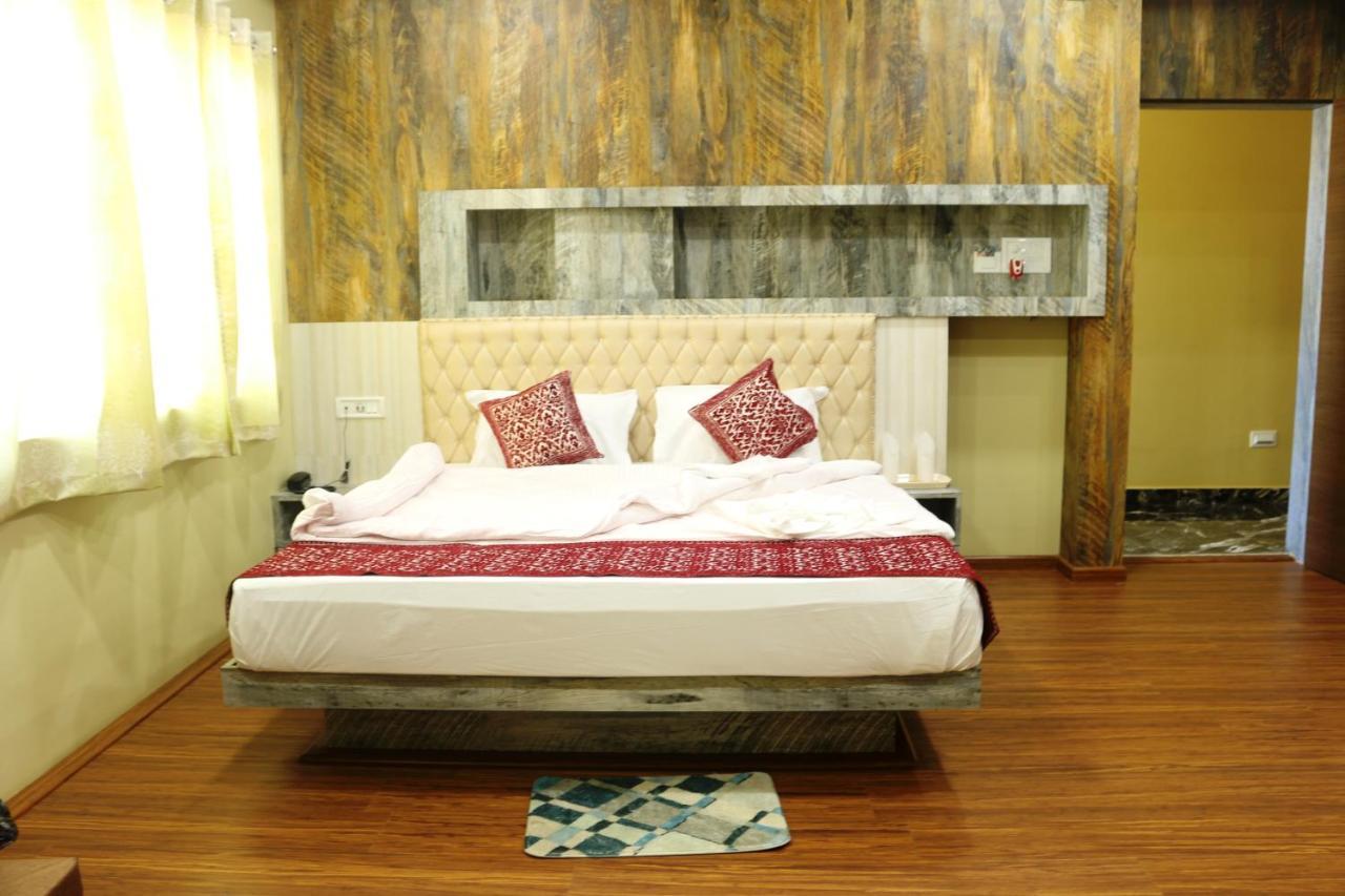 Hotel Himalaya Agartala Eksteriør billede