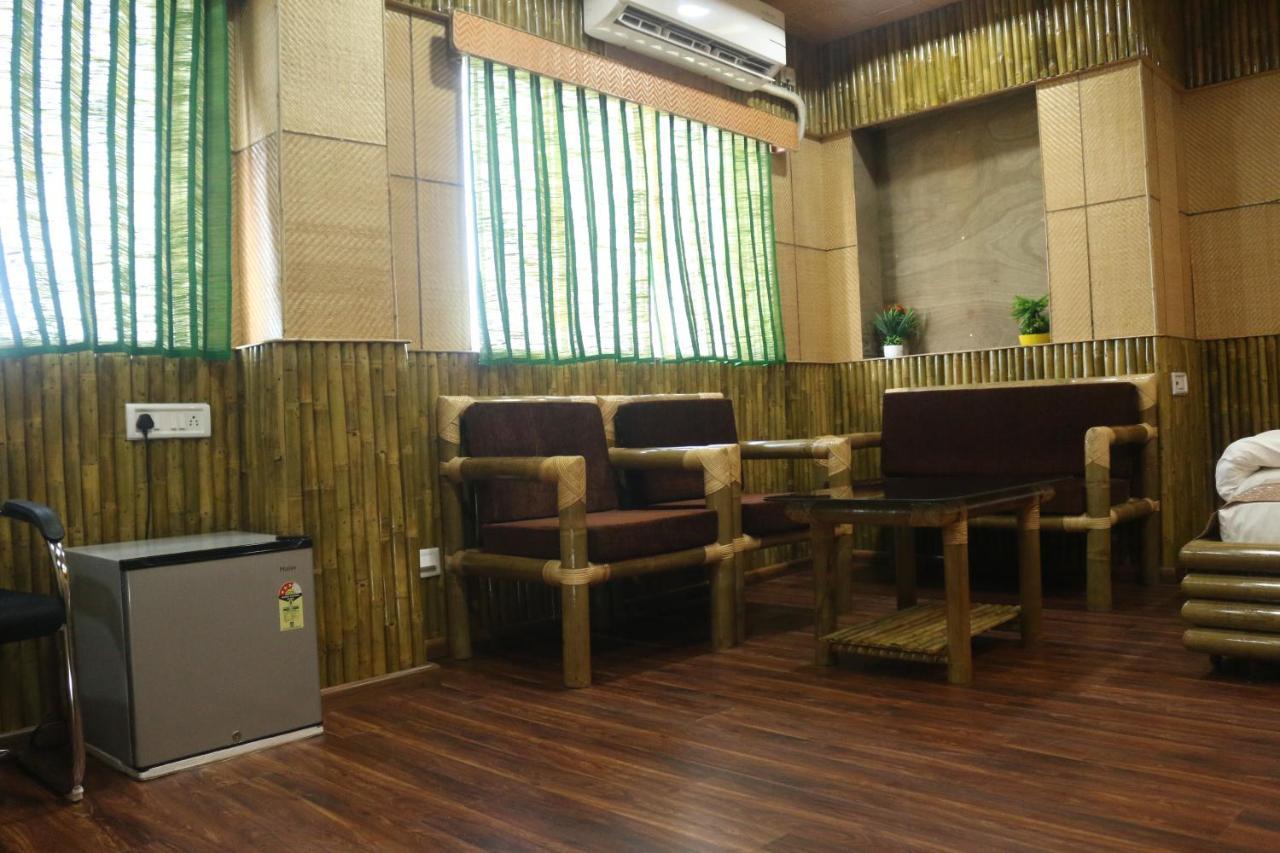 Hotel Himalaya Agartala Eksteriør billede