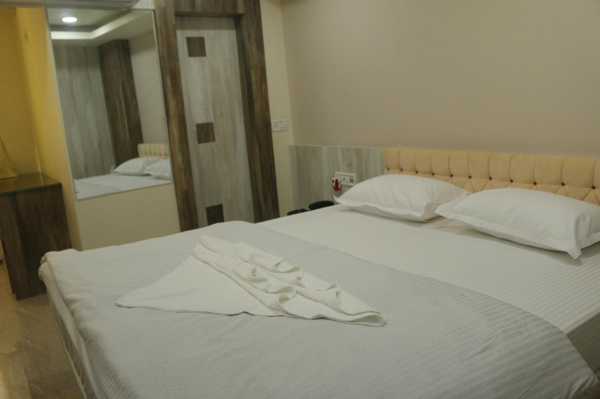Hotel Himalaya Agartala Eksteriør billede
